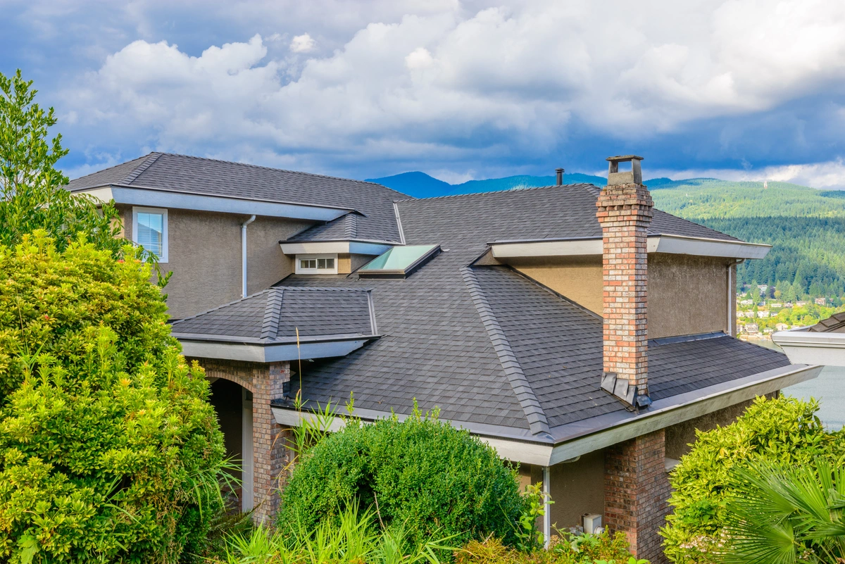 composite shingles. Asphalt vs Composite Shingles