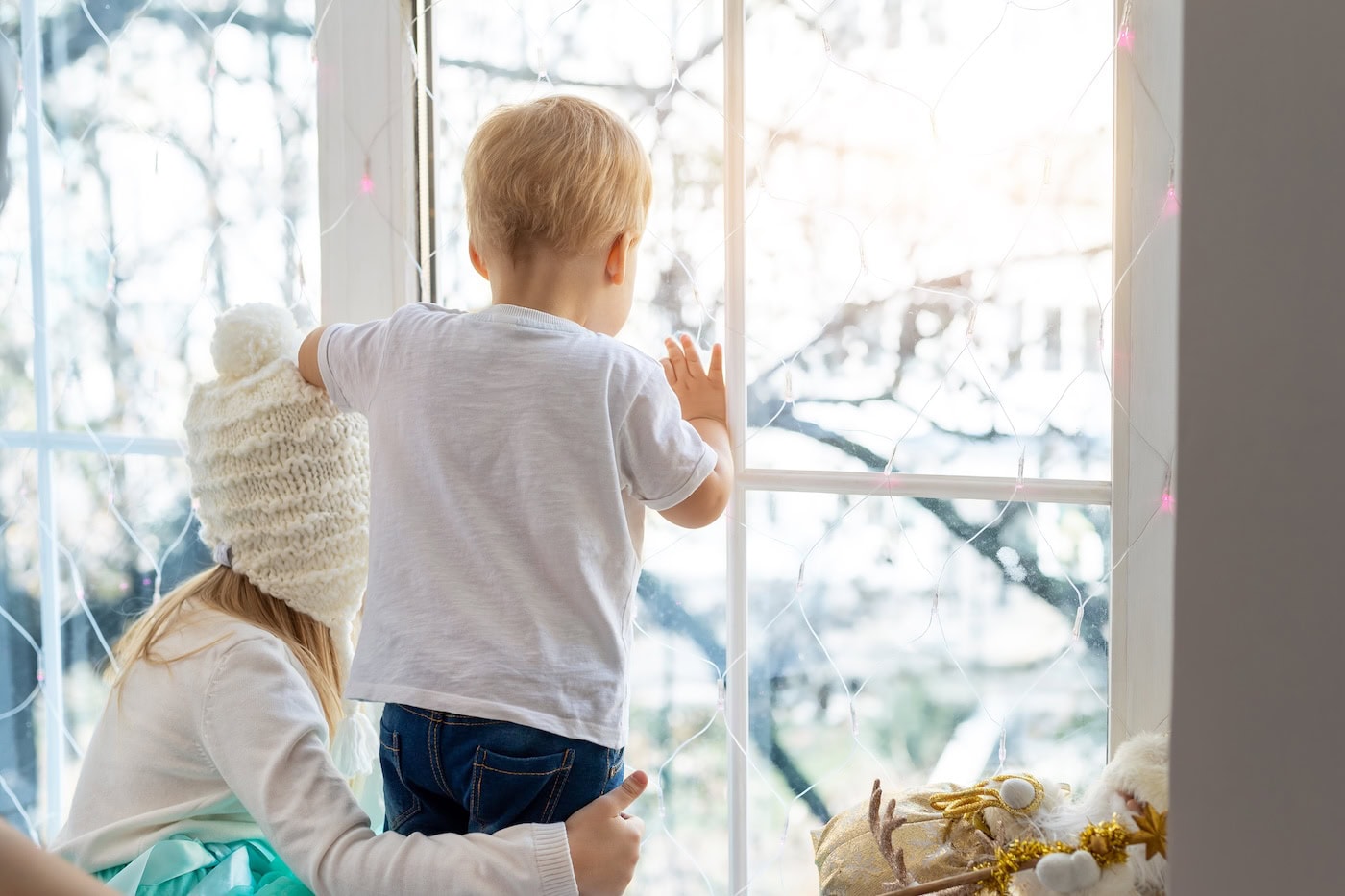 kids looking out window